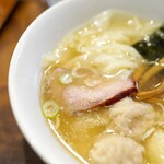 麺屋 はやしまる - 少なめわんたんめん（塩）870円