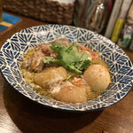 トリッピンスパイス - 飛騨牛すじのグリーンカレーおでん