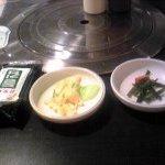 焼肉・本場韓国家庭料理　プッコチュ[青とうがらし] - 小皿と韓国のり