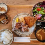 一角 - 鶏のから揚げとアジフライ定食(1200円)