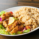 アジアンレストラン＆バー サーランギー - ケイジャンチキンと玄米のセット