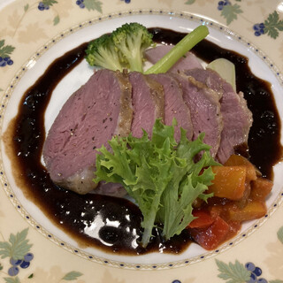 BISTRO S’ASSOUVIR_1