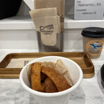 ペスカリコ - サービスでいただいた揚げパン