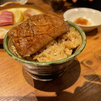 焼うお いし川 - 赤酢シャリとまぐろ