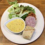 SADAKI deli - 豚ロース肉のロースト～木の子ゴルゴンゾーラリゾット1,300円