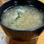 喜久寿司 - 味噌汁はワカメ