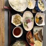 山づき - 日替わり定食。鯖の塩焼き