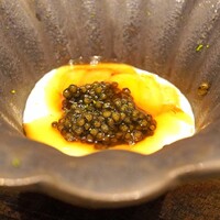 NK - 聖護院かぶらを牛乳で炊いたクリーム　北海道産の馬糞雲丹とイスライル産のキャビアをのせて