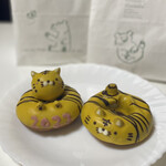 フロレスタ - ◉リング寅ドーナツ／324円税込
      ◉コロコロ寅ドーナツ／432円税込