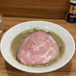 中華そば 西川 - 上煮干しそば　　　850円
      味玉　　　　　　　120円