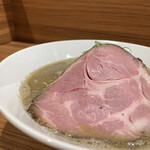 中華そば 西川 - 上煮干しそば　　　850円
      味玉　　　　　　　120円