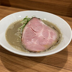 中華そば 西川 - 上煮干しそば　　　850円
      味玉　　　　　　　120円