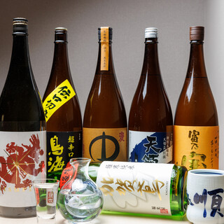 地元・兵庫県の日本酒を合わせて。ワインやシャンパンで乾杯も