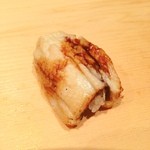 すし 豊倉 - 穴子は塩とツメで
      いただきましたが、
      塩は撮り忘れました（笑）
      フワフワトロトロ〜
      (￣▽￣)