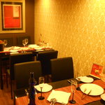 リストランテ バル ヴァリオ - ２階の隠れ家的テーブルは早い者勝ち！！