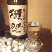 八吉 新宿西口店 - 飲みたかった日本酒が全部ある！
                
                この店最高！
                でも、ランク低いんだよな〜
                