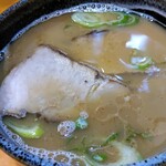 麺哲支店 麺野郎 - つけ汁の中は、お肉が一杯です(笑)