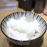 Yakiniku Sakaba Nikumaru - ◆羽釜で炊かれたご飯はつやつやで美味しい。何度でもお代わり可能なのもいいですね｡♪