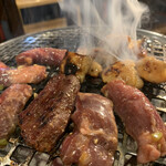 Sumibiyakiniku Kongouen - サガリを炭火焼き