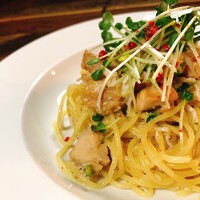 鶏としらすの極旨ペペロンチーノ