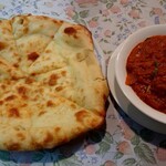 DURGA - ディナーセットの選べるカレーとナンは、プラノチリと明太子クリームチーズナンをチョイス。