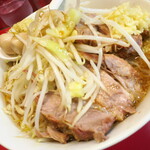 ラーメン二郎 - ラーメン半分＋ニンニク多め＋ショウガ半分