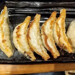 いまいずみ食堂 - セットの焼き餃子！小ぶりながらも良い感じの焼き具合！