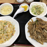 長城 - 料理写真:ホルモン炒め定食チャーハン変更