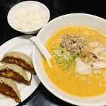 仁 - ♪濃厚坦々麺¥800 餃子¥290