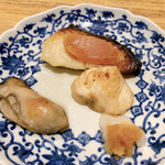 天ぷら たけうち - 焼き物(牡蠣のオイル漬け、トラフグの白子、さわらの西京焼き、自家製カラスミ)