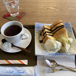 Kaori cafe - 