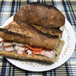 167250818 - 自家製ハムサンドイッチ(レーズン酵母フランスパン)