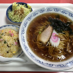 博龍 - 料理写真:ラーメン半チャーハンセット(750円)