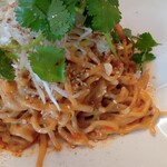 龍潭酒家 - 汁なし担々麺（大盛・アップ）