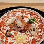 日本料理 研野 - 叉焼と付け合わせの虎豆、菜の花、蓮根、白菜、椎茸、牛蒡