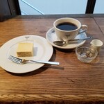 ELEPHANT FACTORY COFFEE - 深煎りブレンド（EFブレンド7） ＋ 自家製ミニチーズケーキ