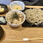 手打ちそば こころ - とり五目ご飯セット（セイロ）