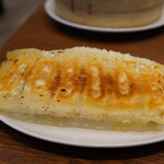 딩타이펑 에스파루 센다이점 - 새우와 돼지고기가 들어간 군만두