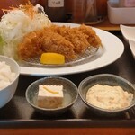 ワタライ食堂 - 牡蠣フライ定食サイコー