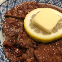 荒井屋 万國橋店 - 【’21.9】柔らか過ぎるビフテキとレモンバター