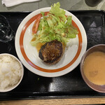 Sake To Takosu Pokoroko - ハンバーグ定食です