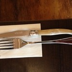 ビストロモンマルトル - ラギオールのナイフ