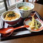 Set of special egg bowl and Tempura udon