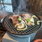 Kometo Yakiniku Nikuno Yoi Chi - 