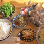 しらす - ハラミステーキ定食