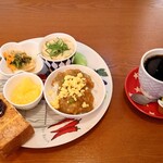 cafe 野野 - ブレンドコーヒー（モーニングサービス付き）430円
