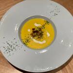 Bistro 和 - 