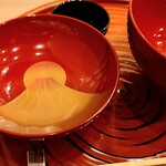 馬車道 大かわ - 蓋の裏には大将デザイン