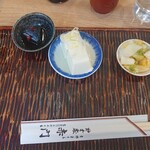 赤門そば - ランチサービスの冷奴とか