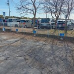 ザ・フュージョン - 店舗前駐車場